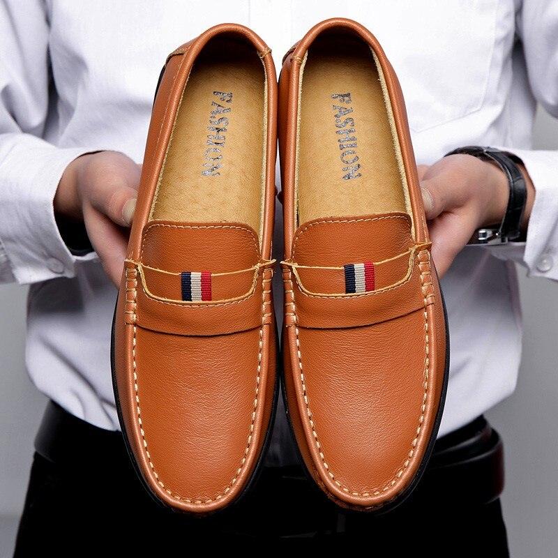 Sapato Mocassim de Couro Alessio